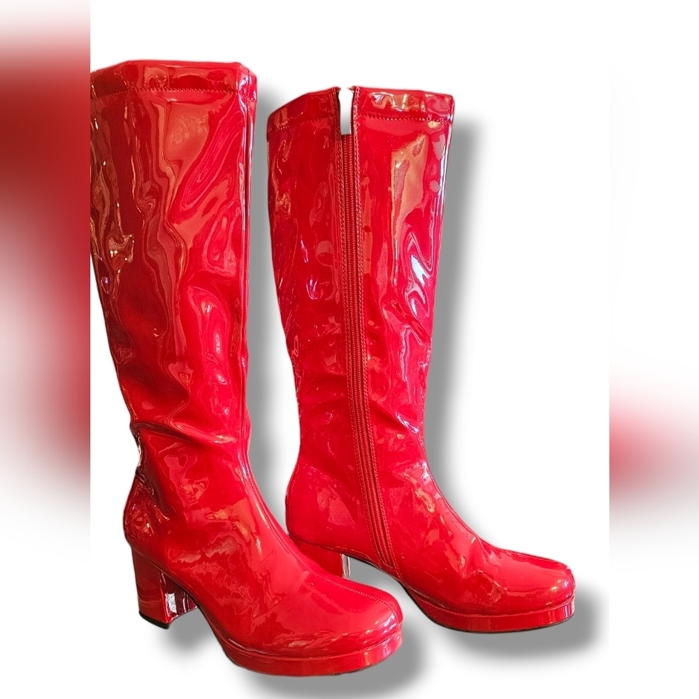 Knee-high Red patent leather boots. Block Heel. Size 8 - Picture 2 of 8